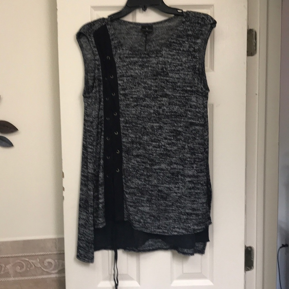 Sleeveless blouse.